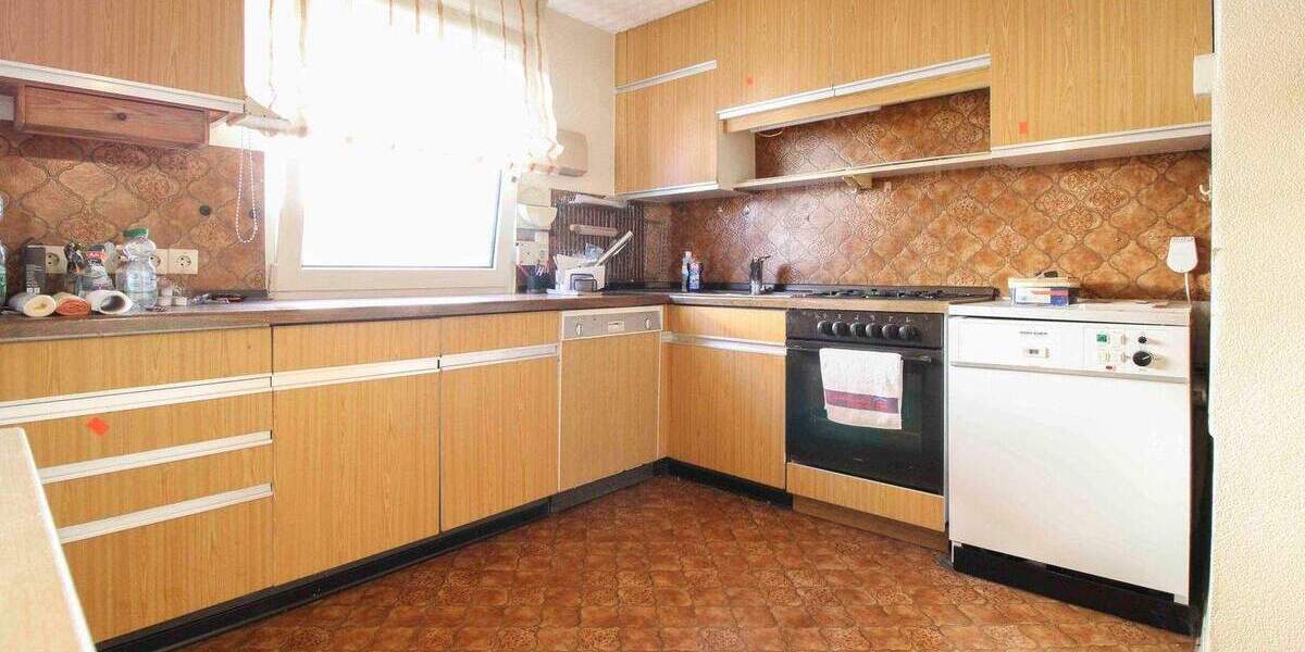 Mehrfamilienhaus, Wohnhaus Stuttgart Heumaden - 9 Zimmer, 154 m&sup2;, 398.000&euro; | Angebot:25220473