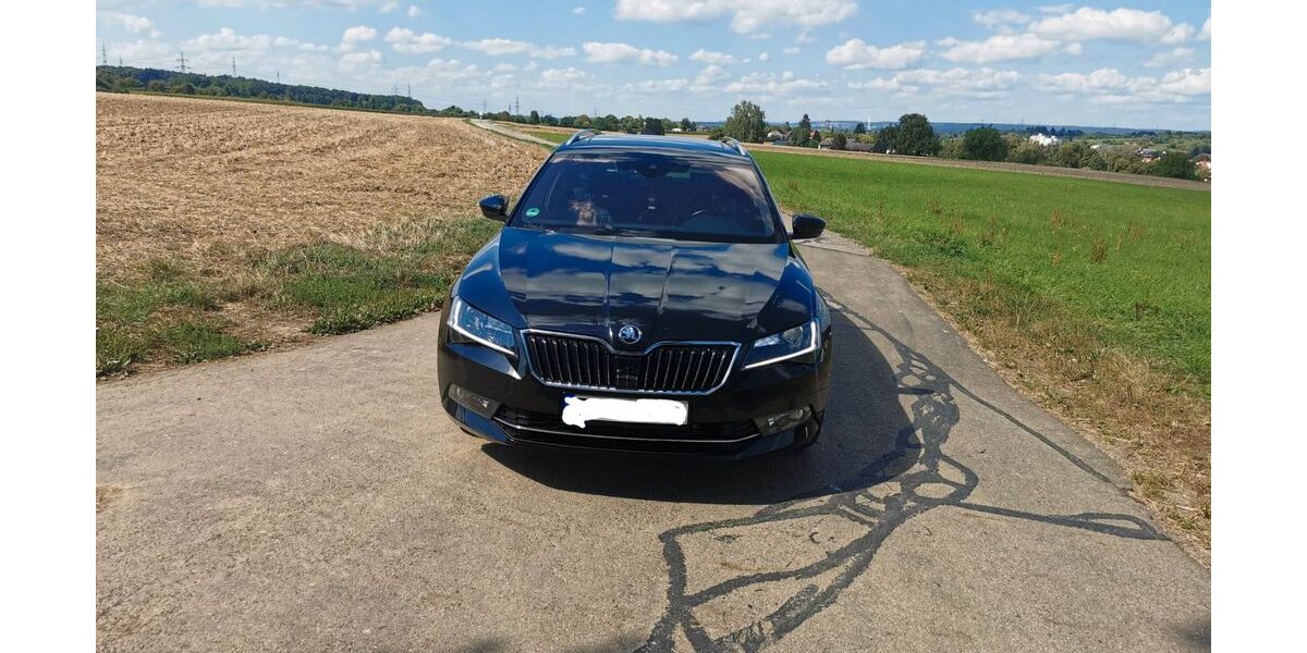 Skoda Superb 121.276 km 22.299 &euro; Dettingen unter Teck 73265