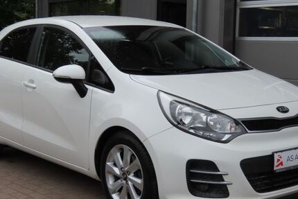 Kia Rio 66.000 km 7.990 &euro; Stuttgart 70329