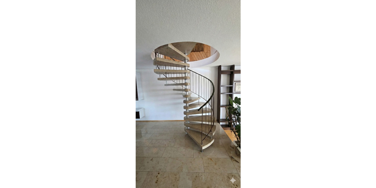 Exklusive Doppelhaushälfte mit spektakulärem Panoramablick 4.5 zimmer