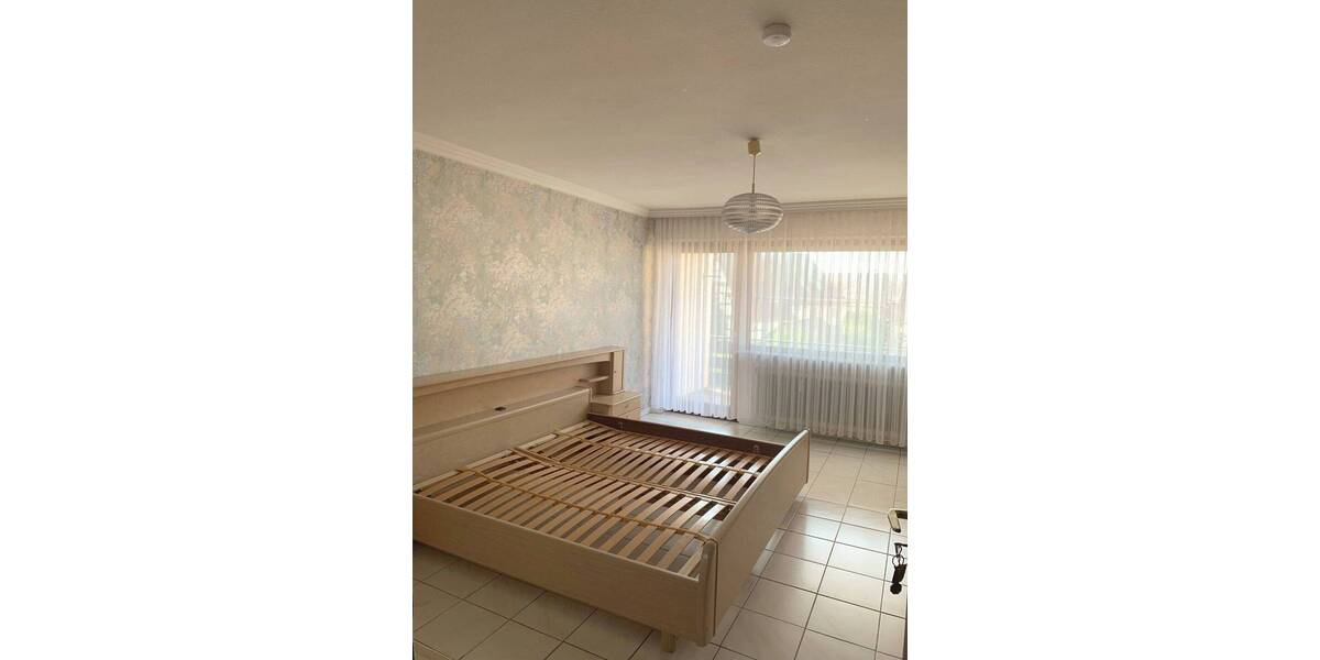 Etagenwohnung Schönaich - 4 Zimmer, 132 m&sup2;, 1.350&euro; | Angebot:26826641