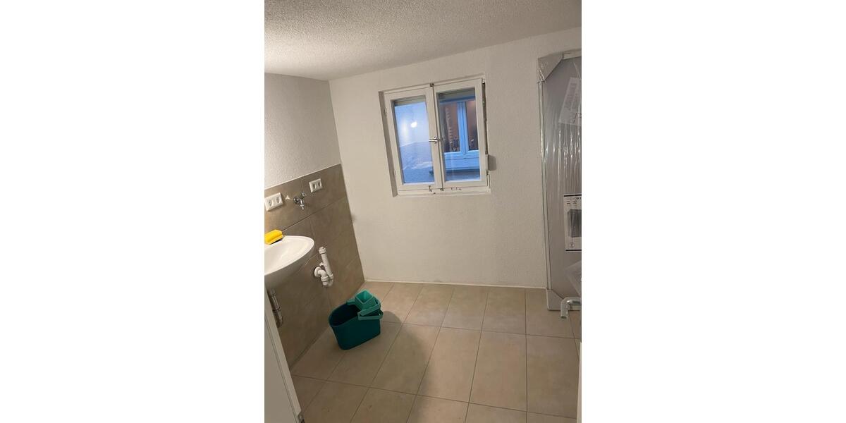 Etagenwohnung Fellbach - 4 Zimmer, 15 m&sup2;, 410&euro; | Angebot:26212061