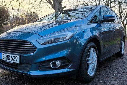 Ford S-Max 95.777 km 18.450 € Stuttgart 70378