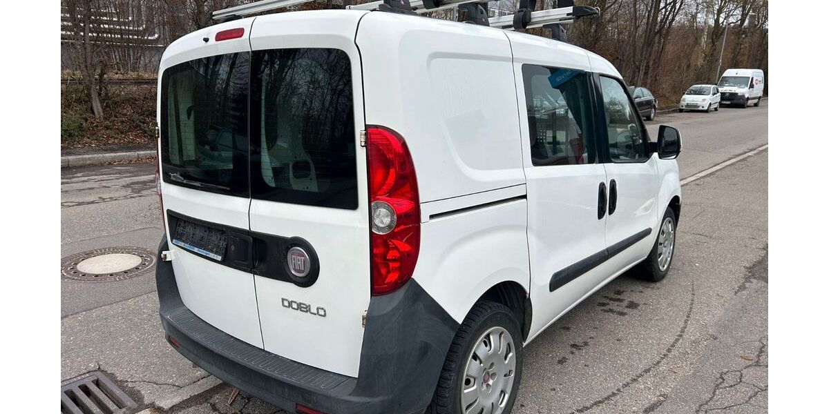Fiat Doblo 101.500 km 4.999 &euro; Böblingen 71032
