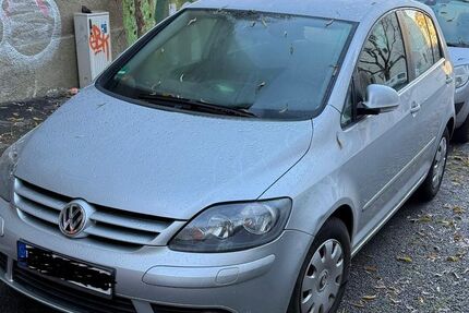 VW Golf Plus 119.000 km 4.450 € Stuttgart 70182