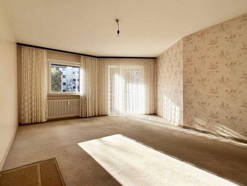 Großzügige 3,5-Zimmerwohnung mit 2 Balkonen und TG-Stellplatz 3 zimmer