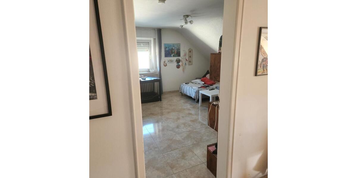 Dachgeschoßwohnung Remseck am Neckar - 2.5 Zimmer, 58 m&sup2;, 270.000&euro; | Angebot:26311472