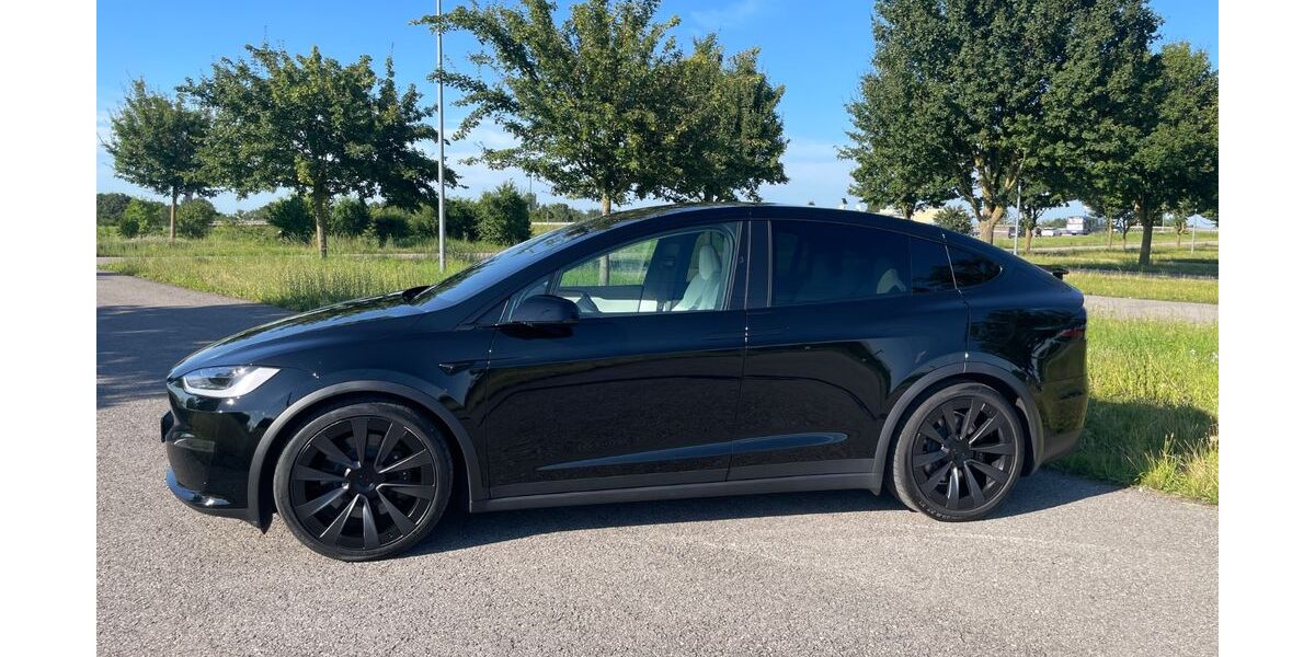 Tesla Model X 40.000 km 74.900 &euro; Stuttgart 70188