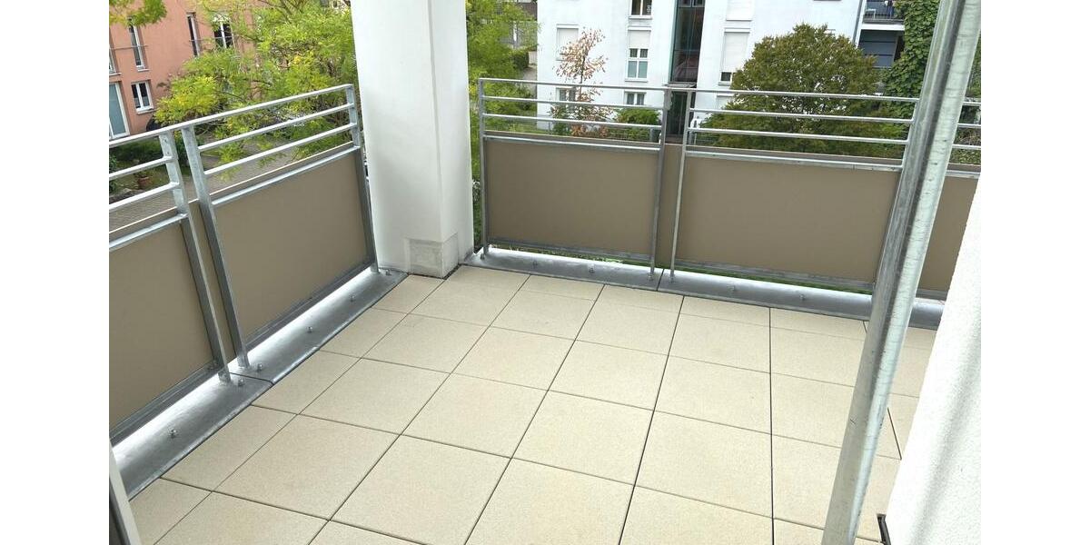 Etagenwohnung Esslingen am Neckar Hegensberg - 4 Zimmer, 77 m&sup2;, 1.400&euro; | Angebot:25491528