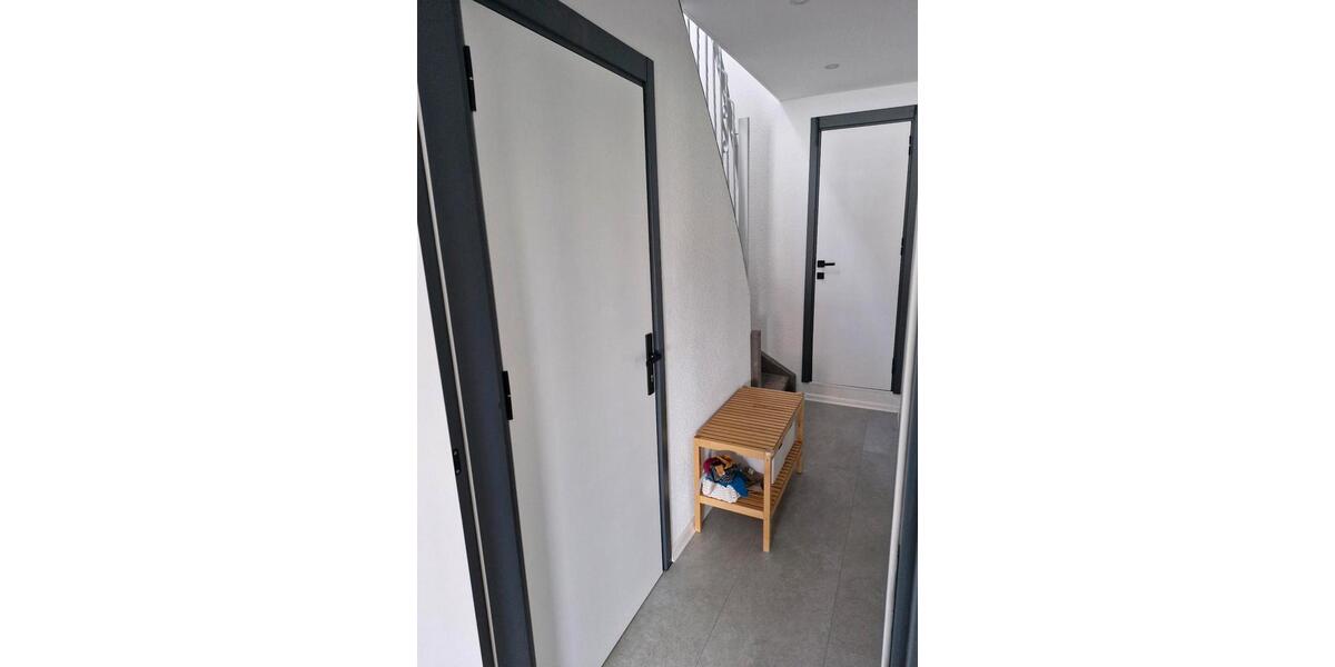 Etagenwohnung Stuttgart Vaihingen - 5 Zimmer, 96 m&sup2;, 1.550&euro; | Angebot:26652368