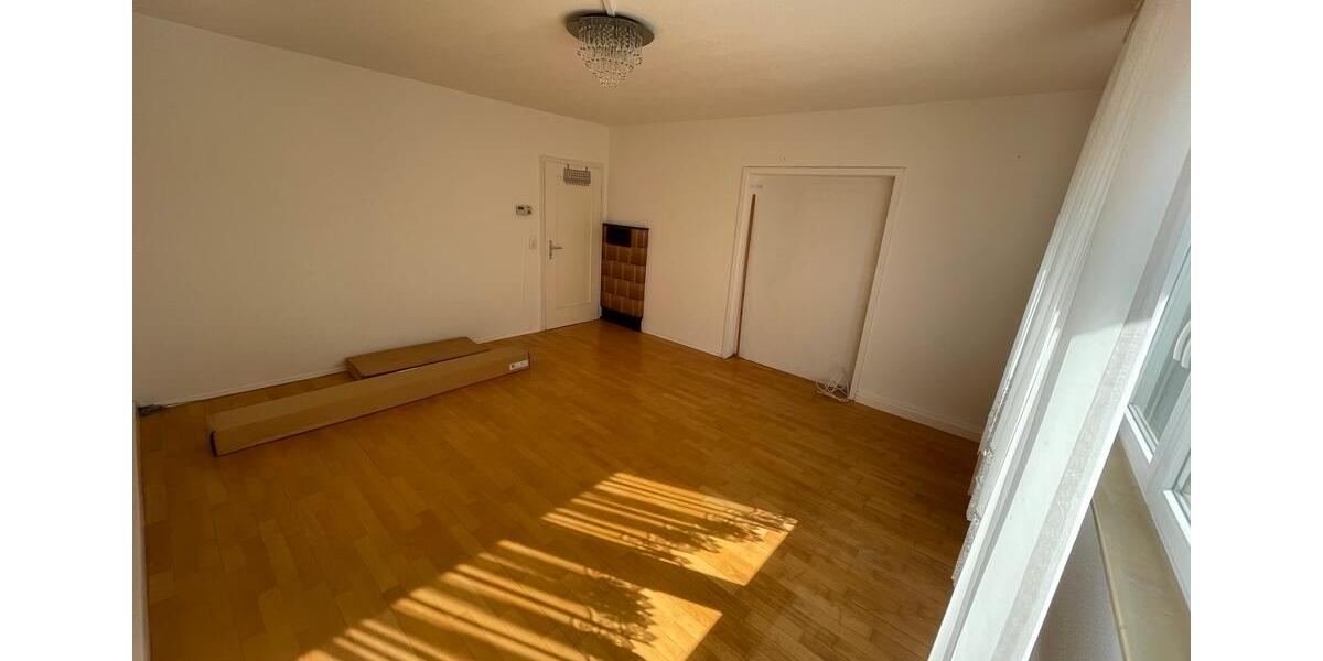 Etagenwohnung Stuttgart Bad Cannstatt - 3 Zimmer, 73 m&sup2;, 250.000&euro; | Angebot:27076254