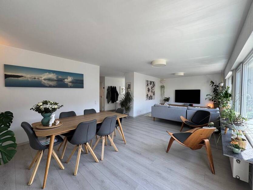 Sonnige 4,5-Zimmer-Wohnung in Freiberg am Neckar 4 zimmer