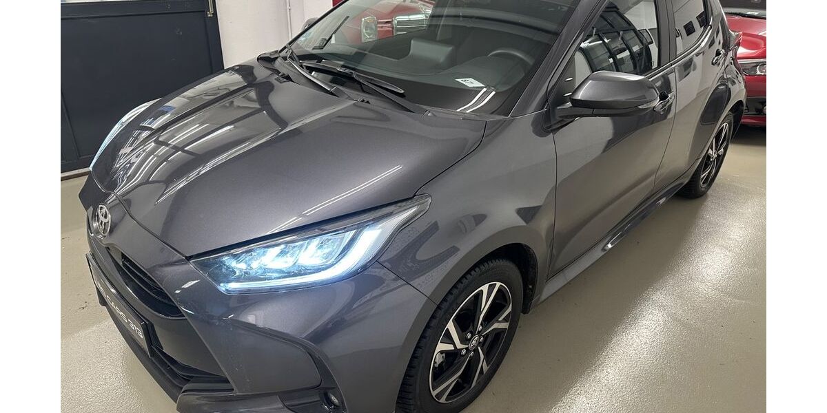 Toyota Yaris 15.005 km 21.990 € LEONBERG 71229