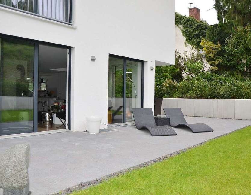 Haus zum Mieten in Esslingen 2.850 € 209 m²