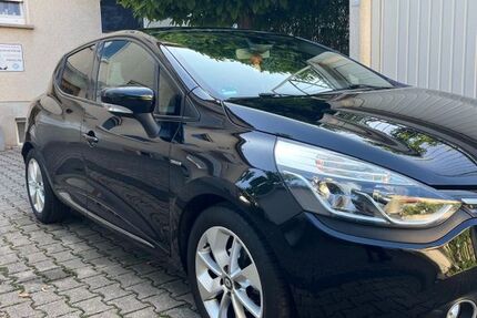 Renault Clio 95.000 km 6.950 &euro; Stuttgart 70191