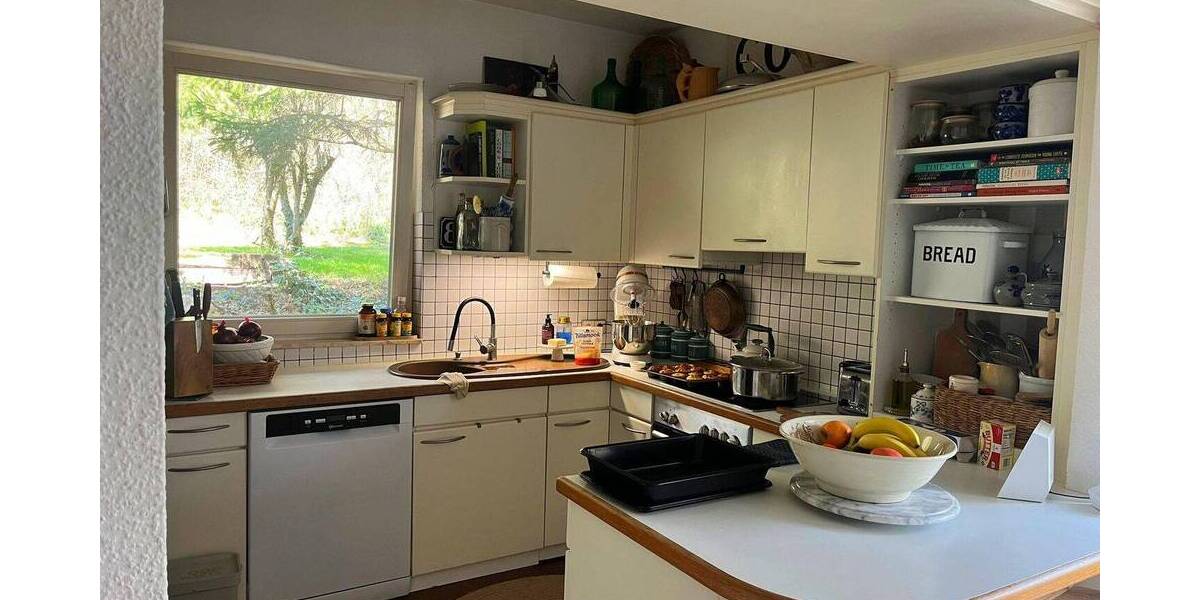 Mehrfamilienhaus, Wohnhaus Weil der Stadt - 7 Zimmer, 200 m&sup2;, 2.700&euro; | Angebot:26106042