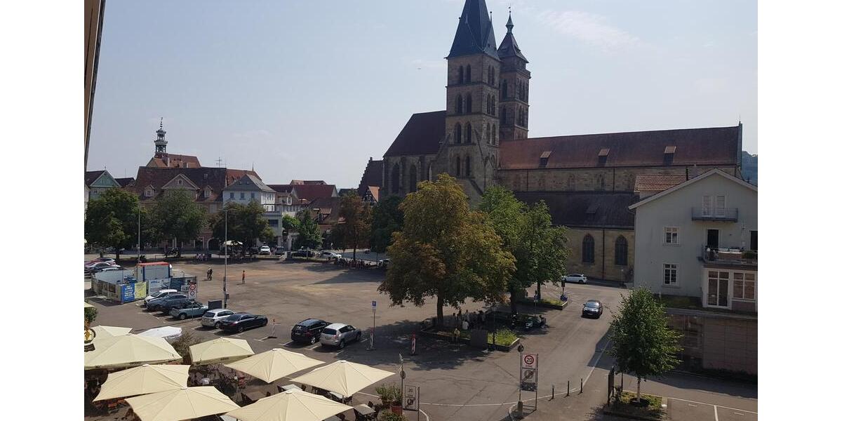 Dachgeschoßwohnung Esslingen am Neckar - 3.5 Zimmer, 105 m&sup2;, 1.400&euro; | Angebot:26057341