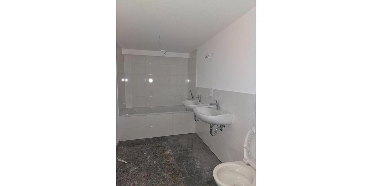 Etagenwohnung Stuttgart Zuffenhausen - 3 Zimmer, 103 m&sup2;, 1.600&euro; | Angebot:26135976
