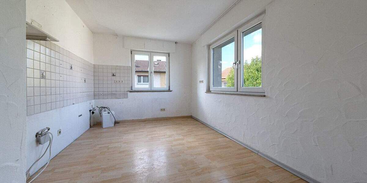 Mehrfamilienhaus, Wohnhaus Sindelfingen Darmsheim - 8 Zimmer, 193 m&sup2;, 790.000&euro; | Angebot:24114155