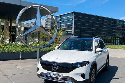 Mercedes-Benz EQB 8.000 km 51.490 € Böblingen 71034