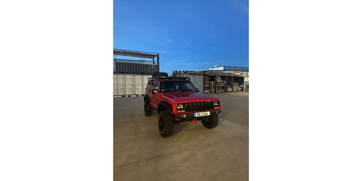 Jeep Cherokee 218.000 km 16.400 &euro; Backnang 71522