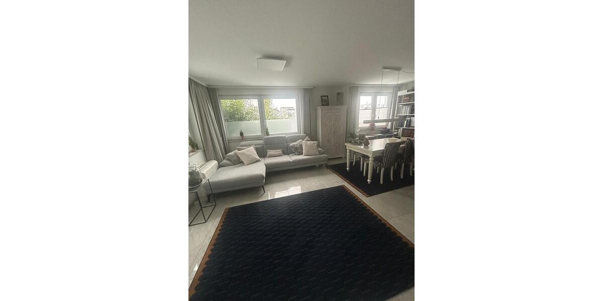 Einfamilienhaus Besigheim - 5.5 Zimmer, 179 m&sup2;, 2.250&euro; | Angebot:25050250