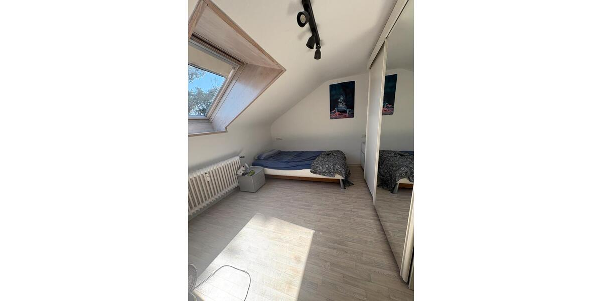 Dachgeschoßwohnung Stuttgart Feuerbach - 2.5 Zimmer, 55 m&sup2;, 184.000&euro; | Angebot:26738735