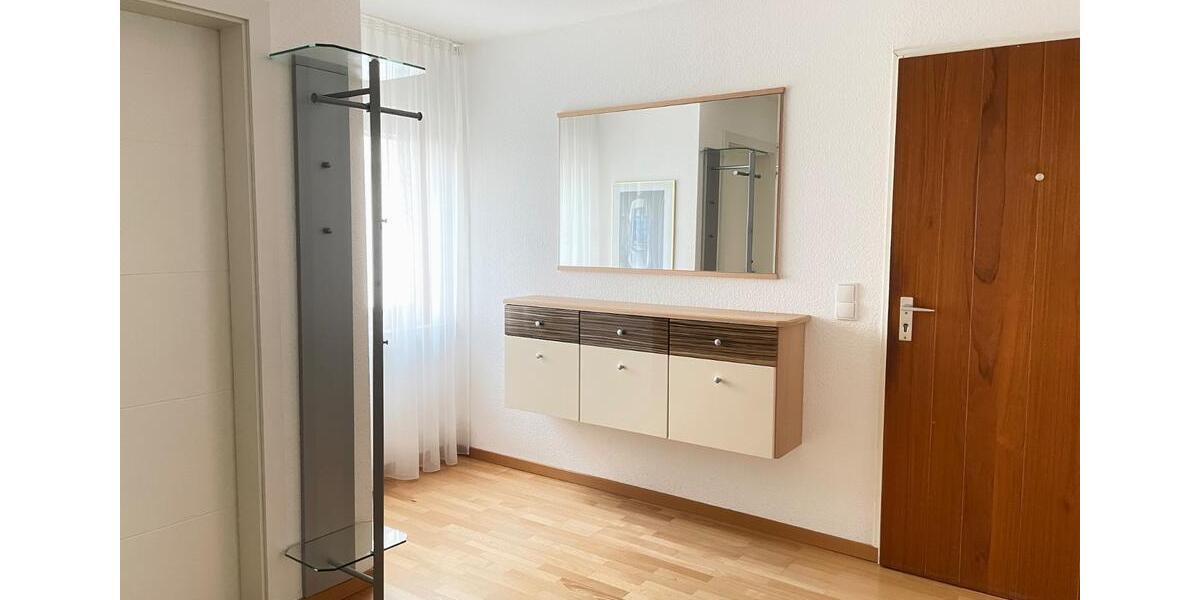 Hochparterre Metzingen - 4.5 Zimmer, 104 m&sup2;, 360.000&euro; | Angebot:26927355