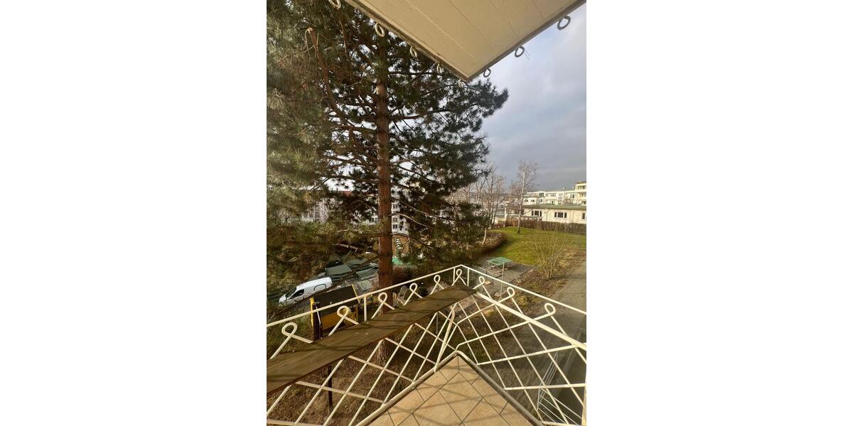 Etagenwohnung Stuttgart Stuttgart-Mitte - 3 Zimmer, 77 m&sup2;, 1.300&euro; | Angebot:25375413