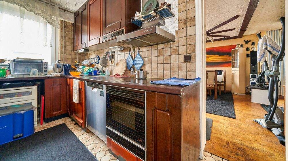 Ansprechendes Einfamilienhaus mit Garten und eigener Garage, in bester Lage von Neckarweihingen! 5 zimmer