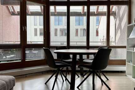 Wohnung zum Kaufen in Stuttgart-Vaihingen 295.000 € 50 m² 2 zimmer