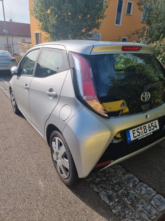 Aygo (X)