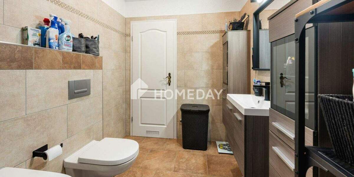 Ruhig, zentral und vielseitig: Großzügige Wohnung mit separater Einliegerwohnung in Feuerbach 6 zimmer