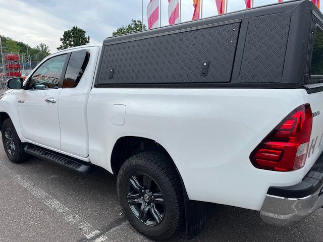 Toyota Hilux 33.500 km 43.900 &euro; Remshalden 73630