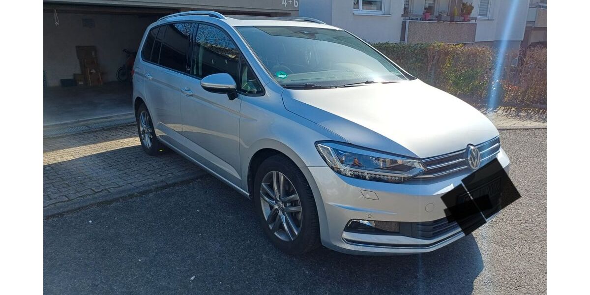 VW Touran 59.000 km 20.900 &euro; Ostfildern 73760