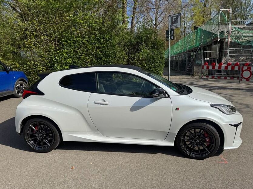 Yaris