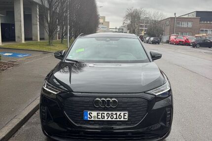 Audi Q4 e-tron 29.500 km 32.999 &euro; Stuttgart 70176
