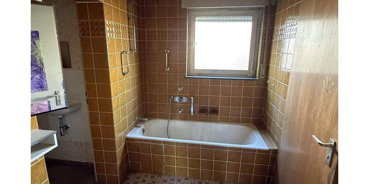 Sanierungsobjekt in guter Lage! 6 zimmer