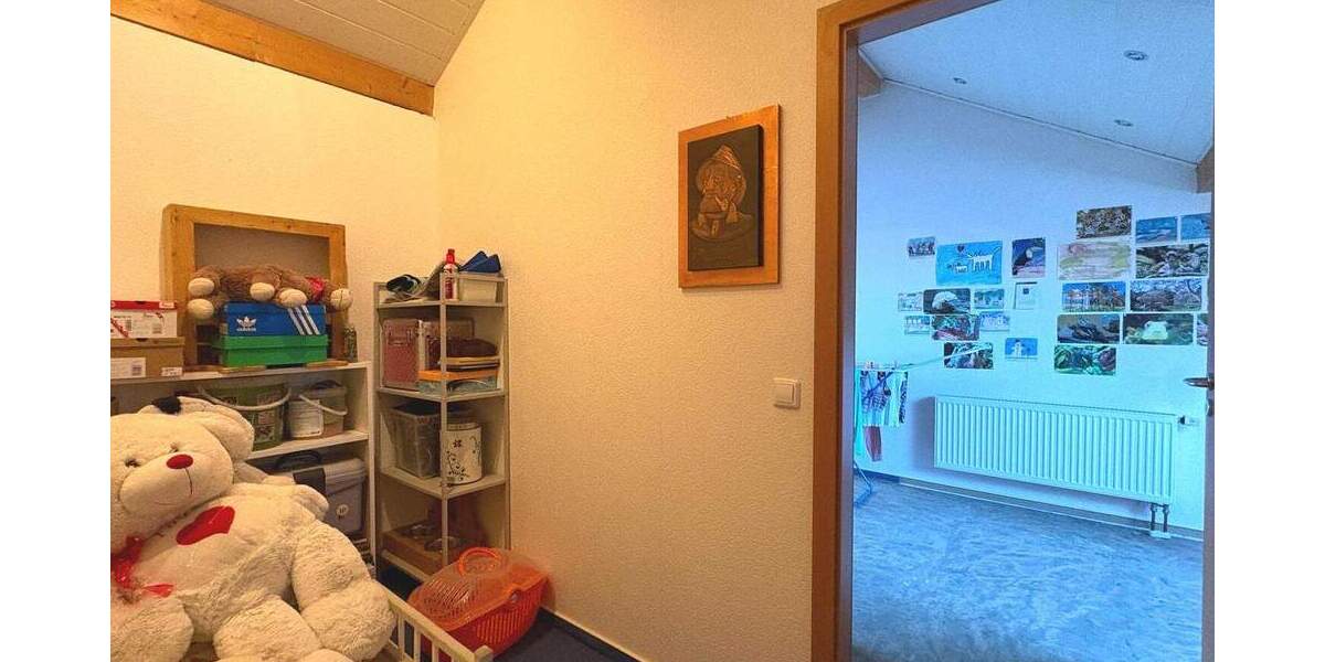 Reihenmittelhaus Stuttgart Vaihingen - 6 Zimmer, 150 m&sup2;, 729.000&euro; | Angebot:24836482