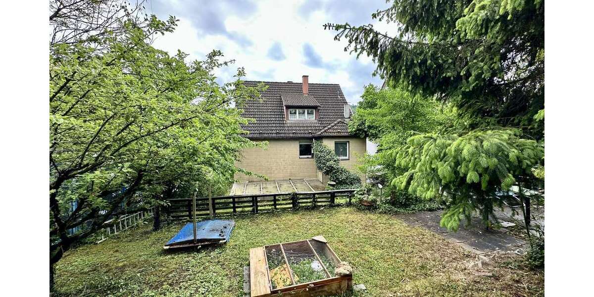 Einfamilienhaus Stuttgart Hedelfingen - 9 Zimmer, 180 m&sup2;, 430.000&euro; | Angebot:27093884