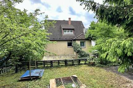 Haus Stuttgart Hedelfingen - 9 Zimmer, 180 m&sup2;, 430.000&euro; | Angebot:27093884