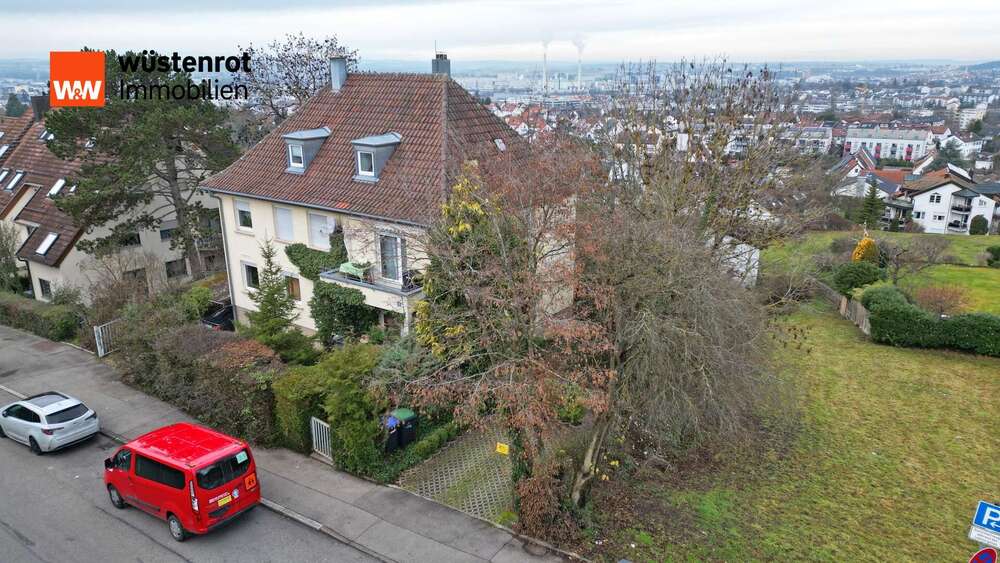 Haus zum Kaufen in Böblingen 919.000 € 179 m² 7 zimmer