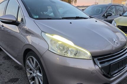 Peugeot 208 120.000 km 3.590 € Fellbach 70763