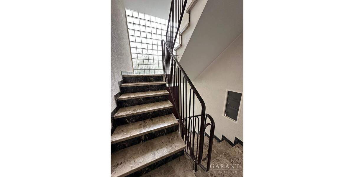 Mehrfamilienhaus, Wohnhaus Stuttgart Kaltental - 8 Zimmer, 180 m&sup2;, 649.000&euro; | Angebot:23981322