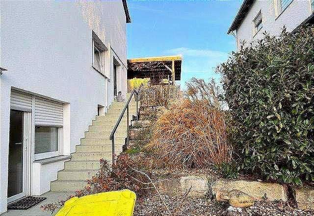 DHH mit Einliegerwohnung Sauna,Whirlpool 6 zimmer