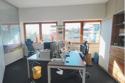 Büro inkl. Nutzung weiterer Nebenräume zimmer