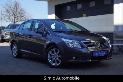 Toyota Avensis 182.000 km 6.350 &euro; Owen 73277
