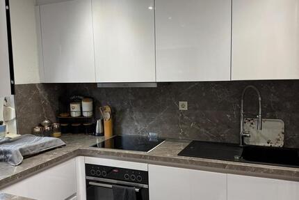 Attraktive Maisonette-Wohnung + Separaten Eingängen und 2 Stellpl 5 zimmer