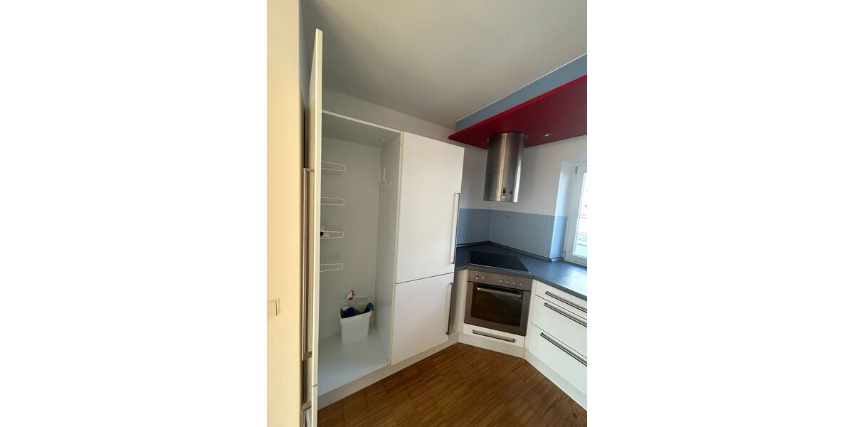 Zwei Zimmer mit Weitblick - Sanierte Wohnung im 1. OG und Balkon - Appartement Stuttgart Botnang | Angebot:26623450