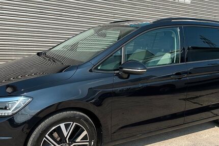 VW Touran 42.191 km 33.490 &euro; Sindelfingen 71065